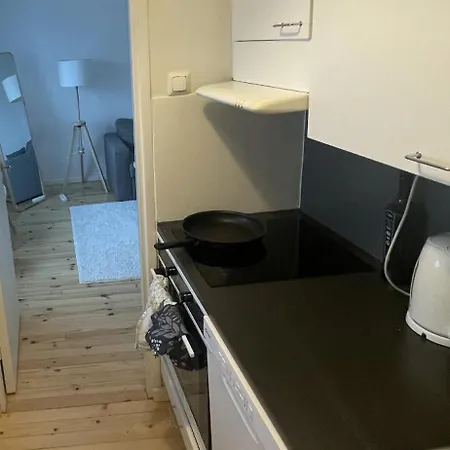 בית אירוח Cozy Lake View By City Center *