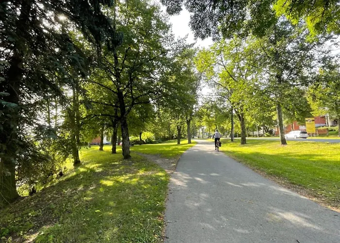 Cozy Lake View By City Center Δωμάτια σε οικογενειακή κατοικία *